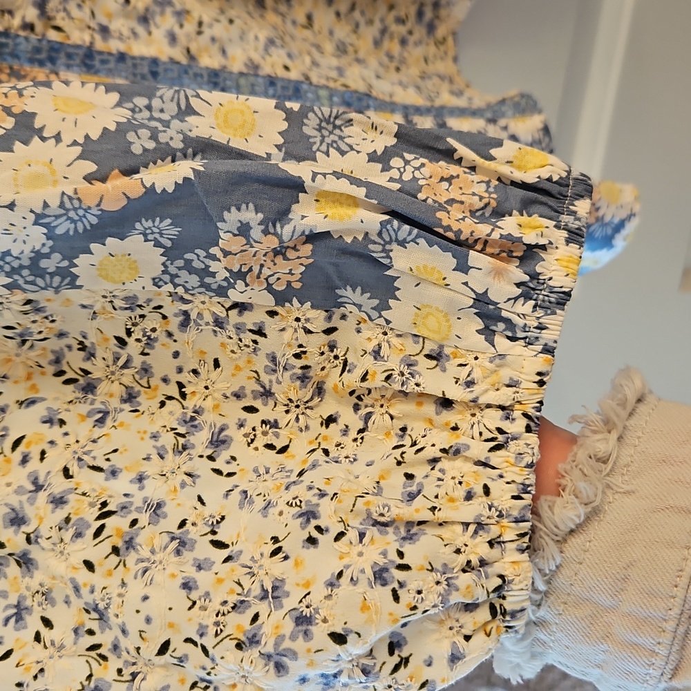 Solitaire Blue, White Boho Mixed Floral Puff Sleeve Top, M, Cottagecore, Peasant - Picture 5 of 11